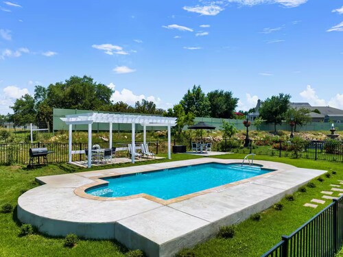 Chateau-Silkie 2 private Bedrooms & pool