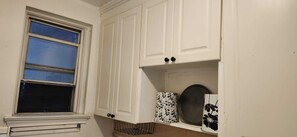 Miscellaneous - Fully furnished 1 bedroom apartment at Kingston and Warden in Toronto (Toronto)