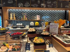 Daily buffet breakfast for a fee - Fairfield By Marriott Guangzhou Huadu (Guangzhou)