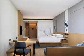 Standard Room, 1 King Bed, City View
