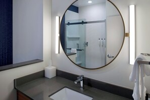 Bathroom - Fairfield By Marriott Inn & Suites Springfield Southwest (Springfield)