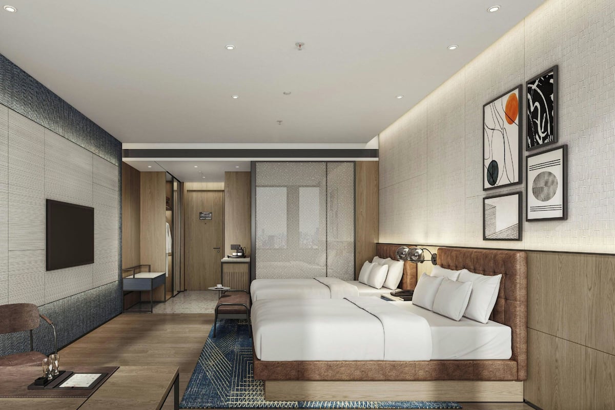 Comfort Room, 2 Double Beds, City View