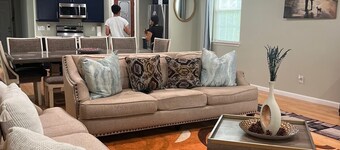 Comfort, estilo y comodidad con elegancia, Tranquil 4-bedroom house in Garland