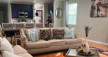 Comfort, estilo y comodidad con elegancia, Tranquil 4-bedroom house in Garland
