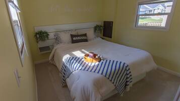 1 多间卧室、上网接入、床单