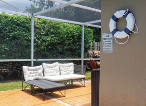 Terrace/patio - Poolside Studio near Hard Rock Stadium (Miramar)