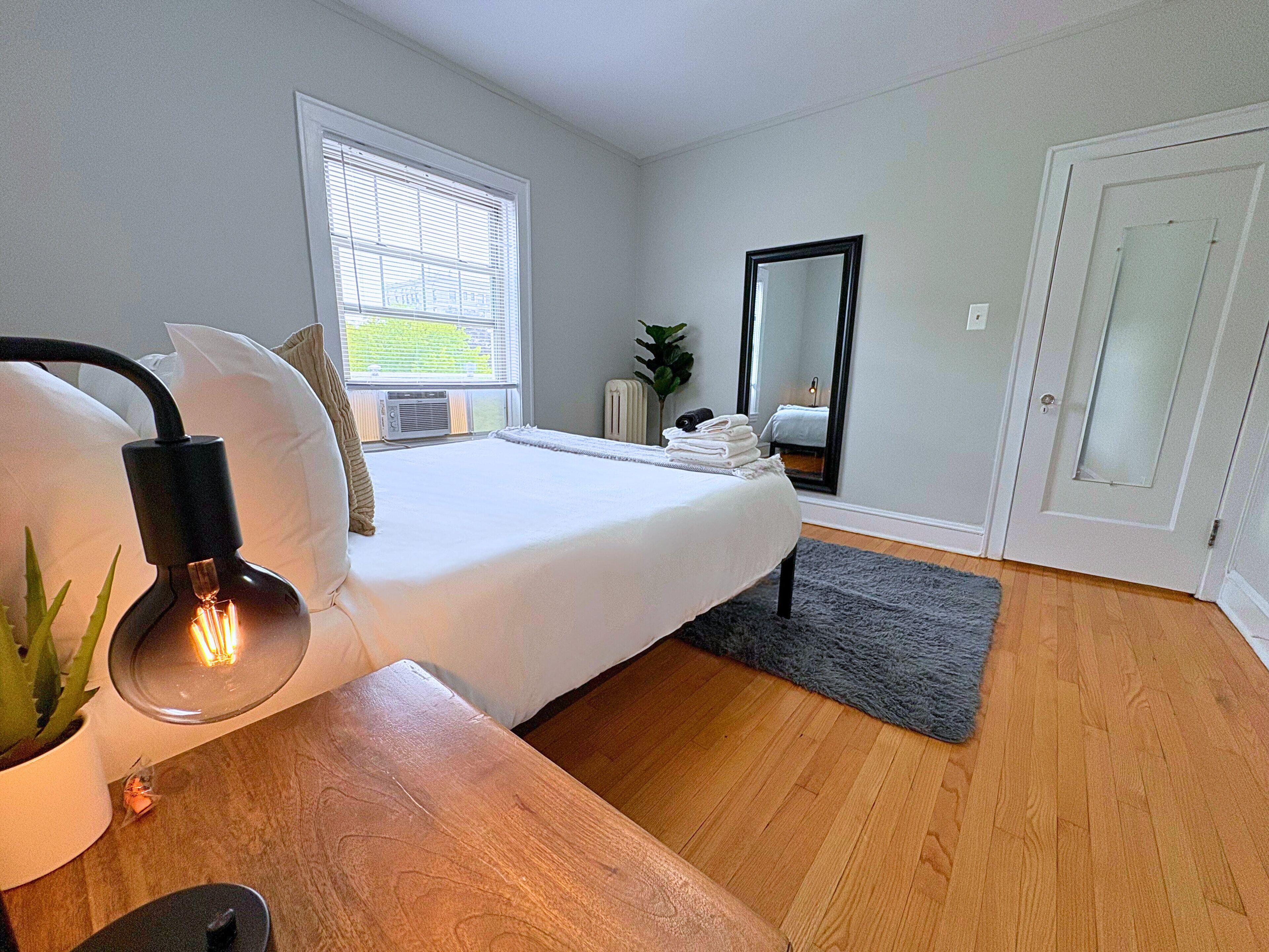 舒適公寓, 1 張加大雙人床 | 書桌、熨斗/熨衫板、免費 Wi-Fi