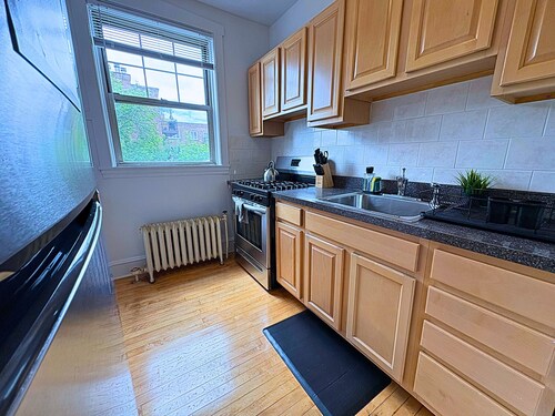 Charming 1BR in Evanston - Hinman B3