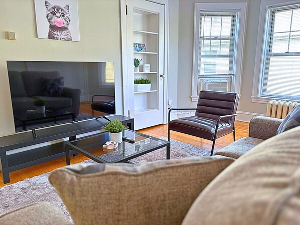Comfort Apartment, 1 Queen Bed | Living area | 55-inch TV with digital channels, streaming services - Charming 1BR in Evanston - Hinman B3 (Evanston)