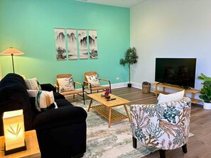 Classic Apartment, 2 Bedrooms | Living area | 55-inch TV with digital channels, streaming services - Well-Equipped 2BR - Greenbay 301 (Evanston)