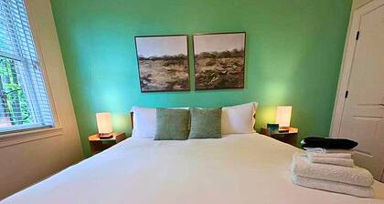 Well-Equipped 2BR - Greenbay 301