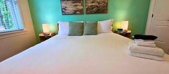 Well-Equipped 2BR - Greenbay 301