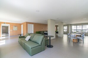 Apartment | 1 bedroom - Studio com Varanda e Academia pr Ximo ao Metr (São Paulo)