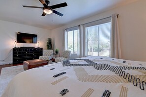 4 bedrooms, iron/ironing board, free WiFi, bed sheets