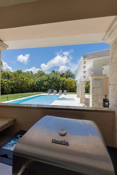 Elegant Luxury Villa Golf and Pool View ! Cocotal