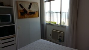 1 bedroom, iron/ironing board, internet, bed sheets