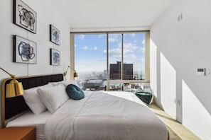 Iron/ironing board, free WiFi, bed sheets