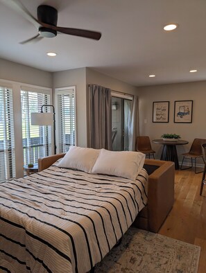 1 chambre, bureau, fer et planche à repasser, Wi-Fi gratuit