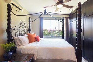 3 bedrooms, iron/ironing board, free WiFi, bed sheets - 3-bedroom charming Villa in Cabo San Lucas, Mexico (Cabo San Lucas)