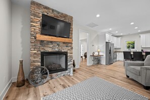 Smart TV, chimenea
