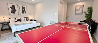 Modern 4BR with Parking - WV rep 4