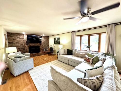 Charming 3 Bedroom, 2 Bath house in Marshall. 