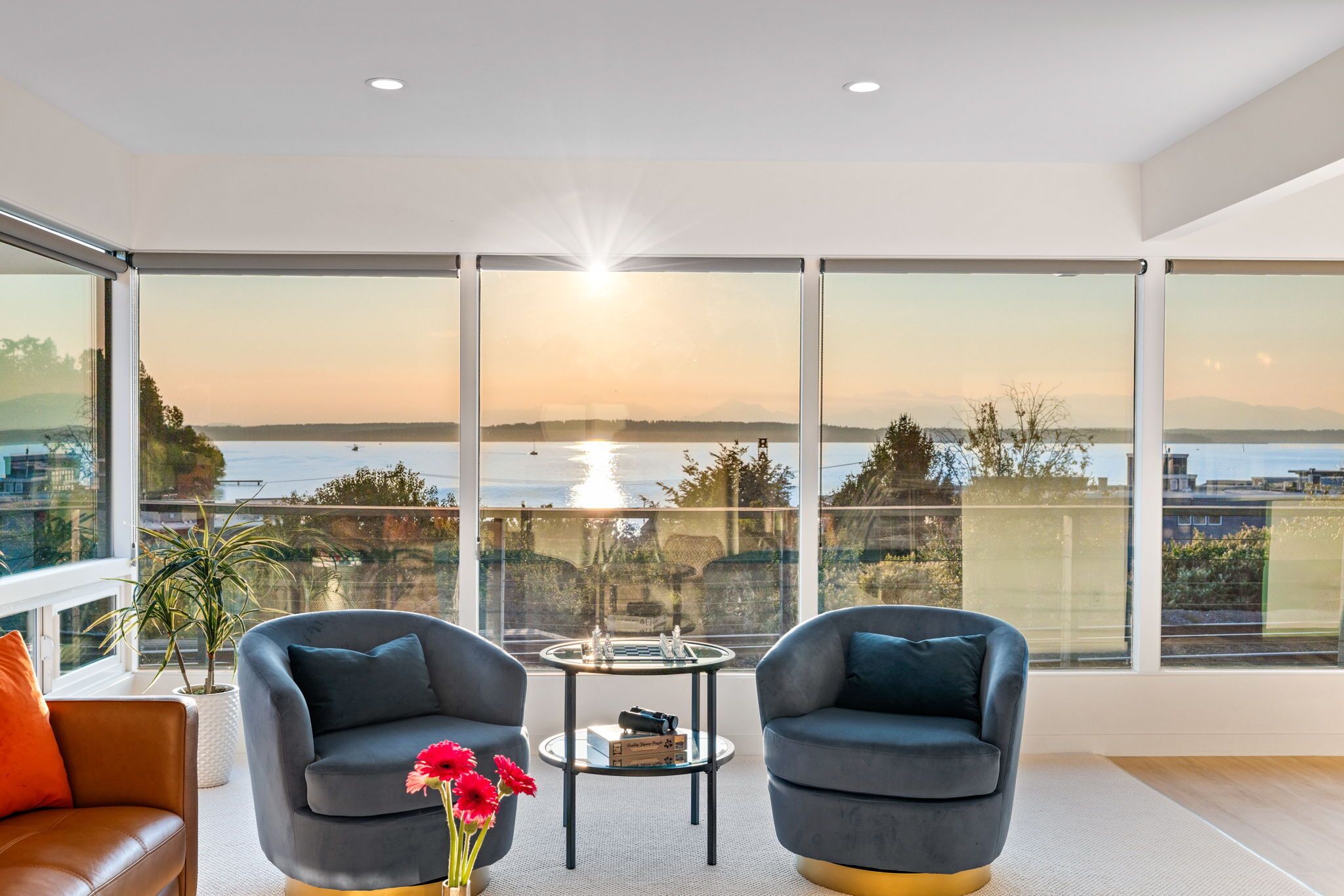 Smart TV, fireplace, offices