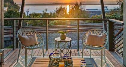 Luxury Waterview Home l Work-Friendly Retreat