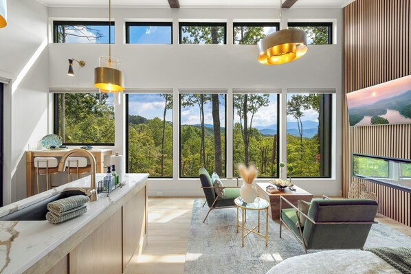 Interior - Infinite Skies | Mountain Views (Blue Ridge)