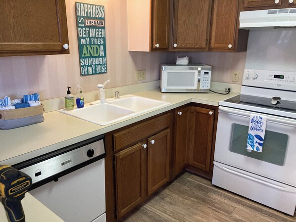 Microwave, oven, stovetop, dishwasher