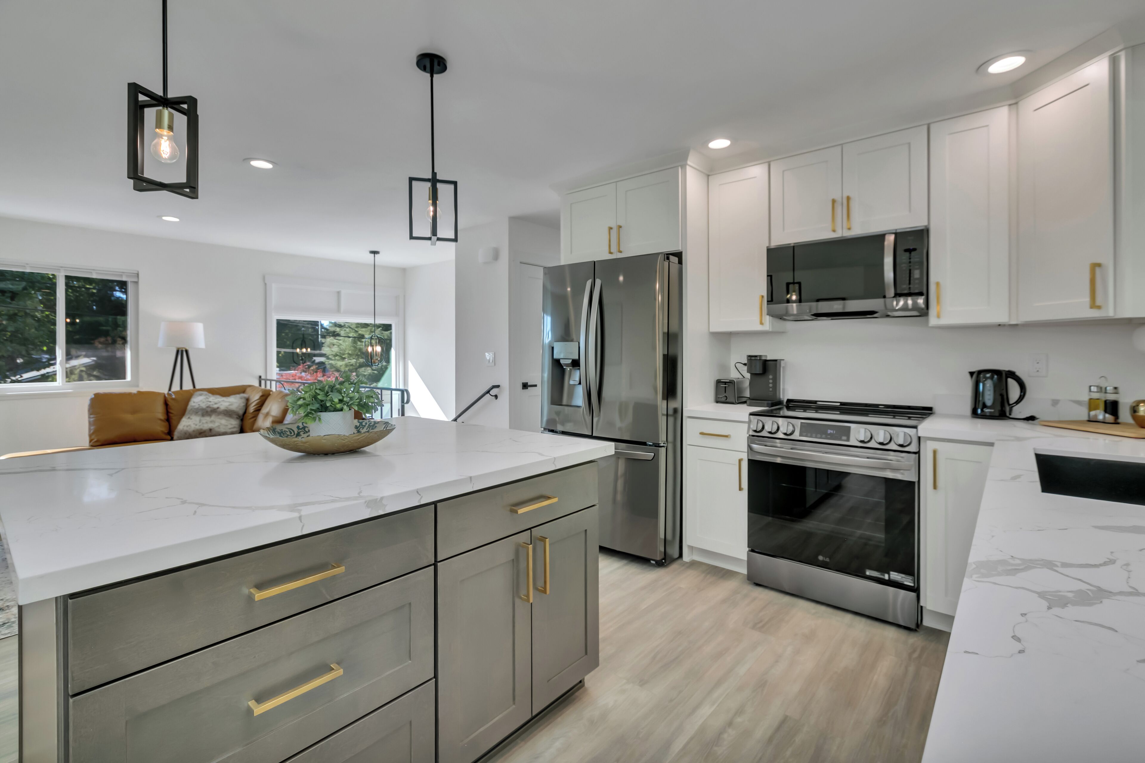 電子レンジ、オーブン、コンロ、食器洗い機