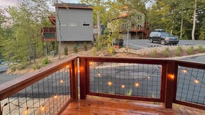 Terrace/patio - Minutes to Dollywood, New, Sleeps 6 (Pigeon Forge)
