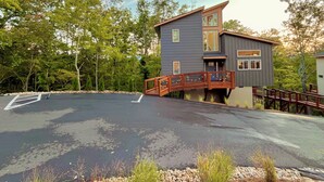 Property grounds - Minutes to Dollywood, New, Sleeps 6 (Pigeon Forge)