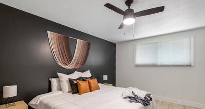 Designer Apartment in the Heart of Omaha!