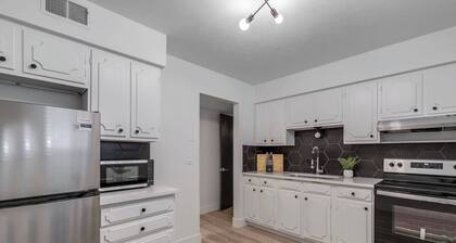 Designer Apartment in the Heart of Omaha!