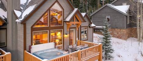 Bain à remous extérieur