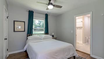 3 chambres, fer et planche à repasser, Wi-Fi, draps fournis