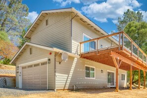 Exterior - Mountain View: Charming 3-bedroom house in Groveland with AC (Groveland)