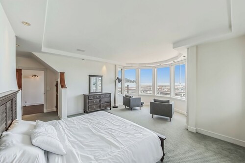 Waterfront Retro Retreat - Amazing SF Getaway