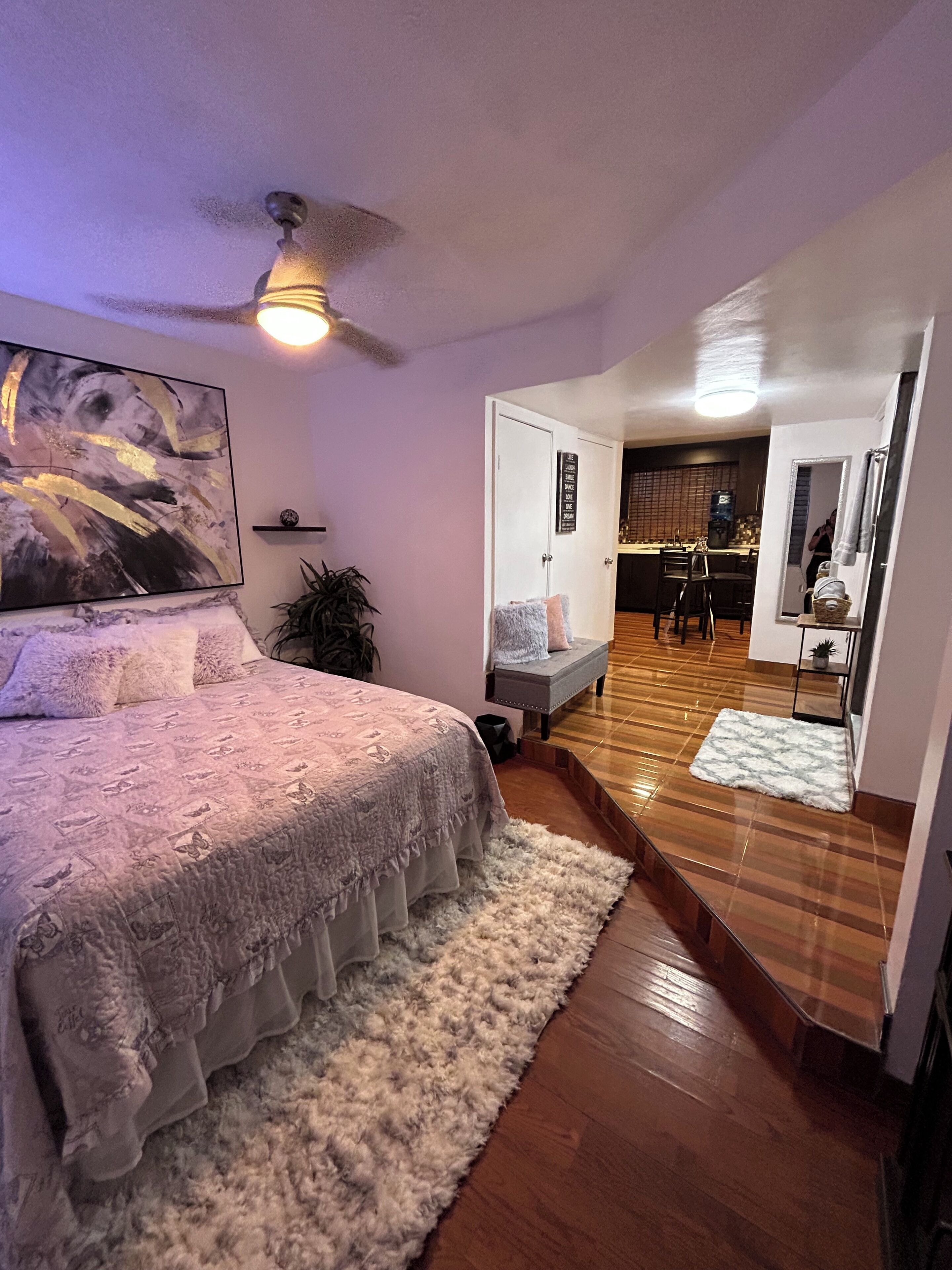 1 chambre, fer et planche à repasser, Wi-Fi gratuit, draps fournis