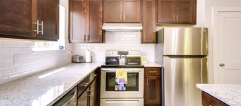 MidCity Mural House - LSU - 3Bed Modern Amenities