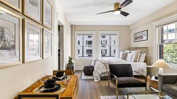 1 chambre, fer et planche Ă repasser, Wi-Fi gratuit, draps fournis