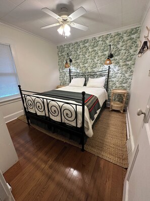 3 makuuhuonetta, silitysrauta/-lauta, vauvan matkasänky, ilmainen Wi-Fi