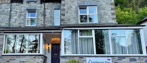 Fachada de la propiedad