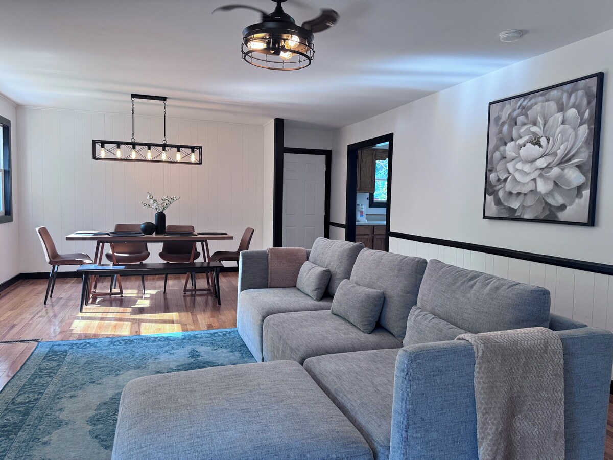 Photo 5 of The TR Hideaway