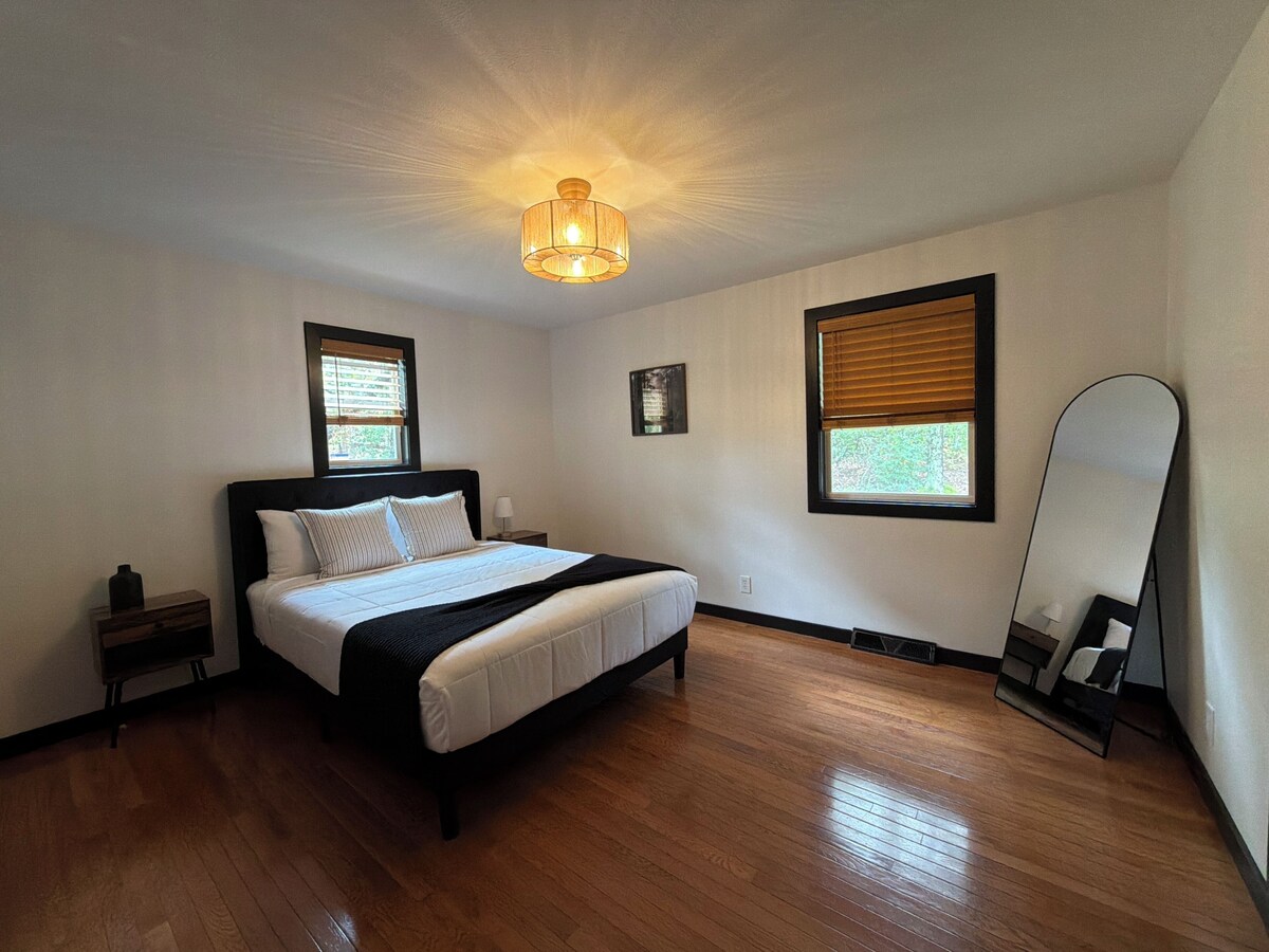 Photo 8 of The TR Hideaway