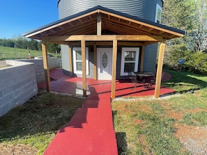 Outdoor dining - Grain bin home 9 minutes to Lynchburg and Liberty (Rustburg)