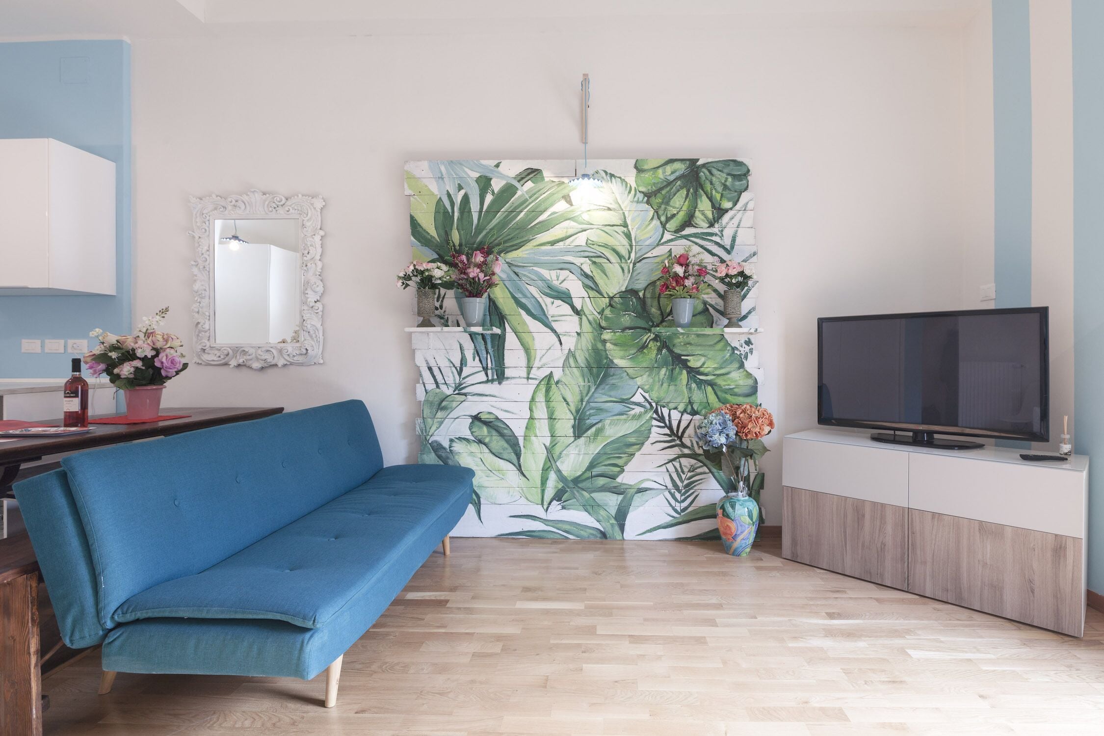 Apartment, Stadtblick | Wohnbereich | Fernseher