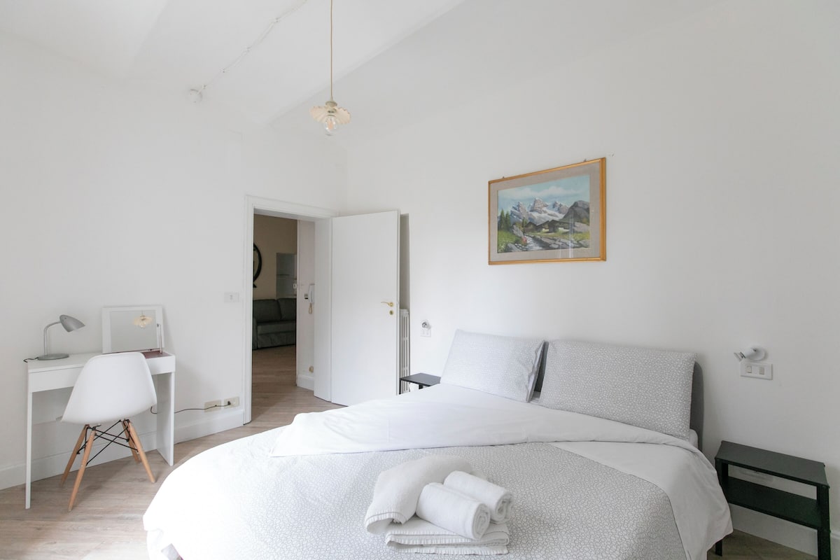 Apartment, Balcony, City View