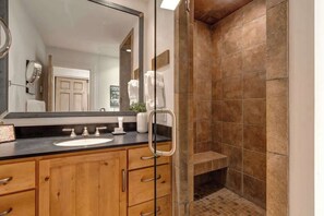 Shower, hair dryer, shampoo - Abode at West Ketchum Farmhouse, downtown access (Ketchum)